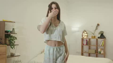 Naomi online show from April 13, 2026, 2:28 am