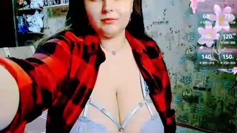 whisperinthedarkk online show from July 13, 2026, 8:33 pm