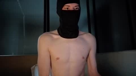 whispero_o online show from October 24, 2025, 3:47 am