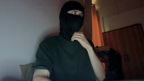 whispero_o online show from November 16, 2025, 6:52 am