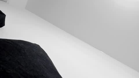 Snapshot of white_do11 chatting on January 12, 2026, 1:27 pm Bella online show from January 12, 2026, 1:27 pm