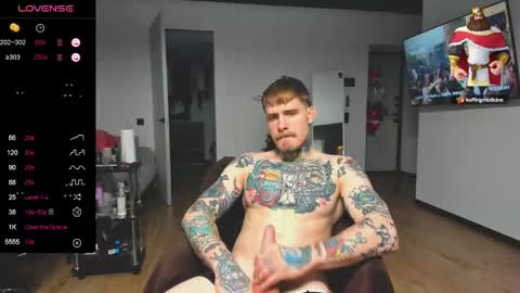 Snapshot of white_king999 chatting on December 22, 2024, 12:27 pm Max online show from December 22, 2024, 12:27 pm