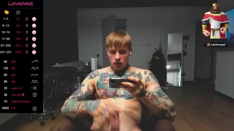 Snapshot of white_king999 chatting on January 13, 2025, 7:11 am Max online show from January 13, 2025, 7:11 am