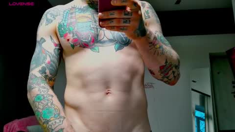 Snapshot of white_king999 chatting on November 13, 2025, 1:43 pm Max online show from November 13, 2025, 1:43 pm