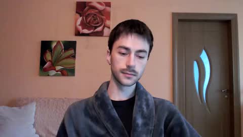 Snapshot of white_sport chatting on October 7, 2025, 2:03 pm Tom online show from October 7, 2025, 2:03 pm