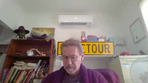 whiteboomer online show from April 5, 2026, 11:02 pm