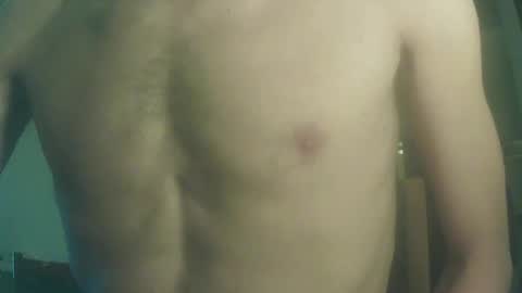 Snapshot of whiteduke81 chatting on April 25, 2026, 5:43 pm Whiteduke online show from April 25, 2026, 5:43 pm