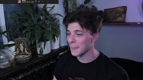 Snapshot of whiteegrimm chatting on October 6, 2025, 9:12 pm Gus online show from October 6, 2025, 9:12 pm