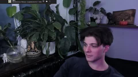 Snapshot of whiteegrimm chatting on November 12, 2025, 9:25 pm Gus online show from November 12, 2025, 9:25 pm