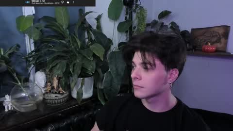 Snapshot of whiteegrimm chatting on November 13, 2025, 9:14 pm Gus online show from November 13, 2025, 9:14 pm