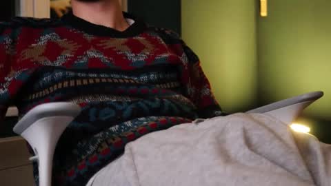 Snapshot of whiteeuropaboy chatting on December 13, 2025, 11:43 pm whiteeuropaboy online show from December 13, 2025, 11:43 pm