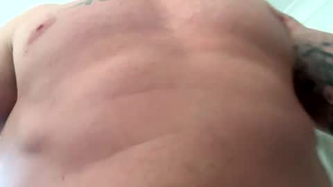 whitehung87 online show from June 18, 2026, 5:51 am
