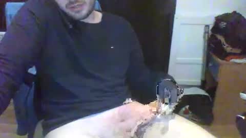 whitesyrup600 online show from November 25, 2025, 1:55 pm