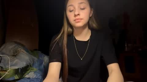 Vicky online show from March 21, 2026, 10:02 pm