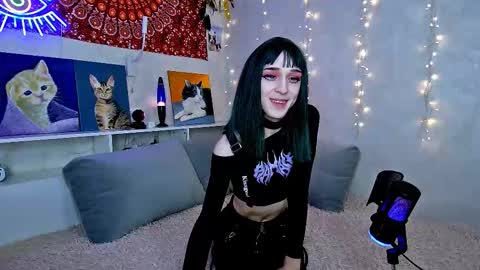 Snapshot of whoalexxa chatting on November 29, 2025, 12:19 pm Alexa online show from November 29, 2025, 12:19 pm