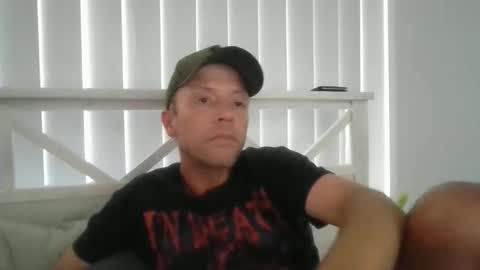 Snapshot of whoeveryouwantmetobe666 chatting on October 7, 2025, 1:36 am whoeveryouwantmetobe666 online show from October 7, 2025, 1:36 am