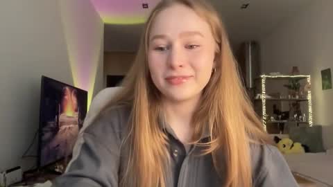 Alisa online show from November 26, 2025, 7:31 am