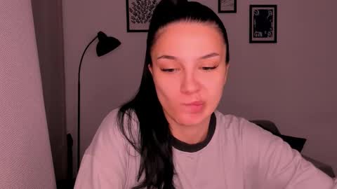 whoislulu online show from November 3, 2025, 6:53 pm