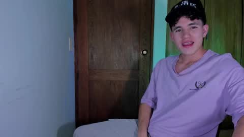 whos_he online show from December 20, 2025, 12:40 am