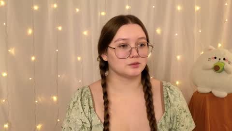 Sarah online show from February 6, 2025, 8:39 am