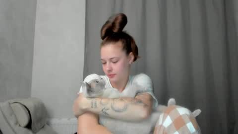 Snapshot of why_again_me chatting on April 12, 2026, 6:57 pm Veronica online show from April 12, 2026, 6:57 pm