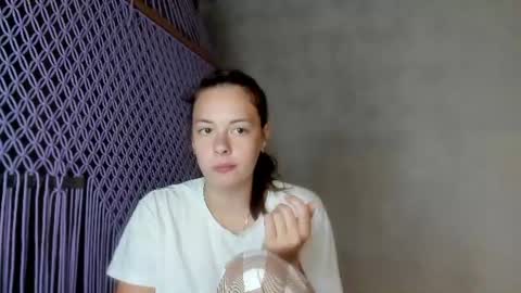 Snapshot of why_again_me chatting on June 19, 2026, 8:12 pm Veronica online show from June 19, 2026, 8:12 pm