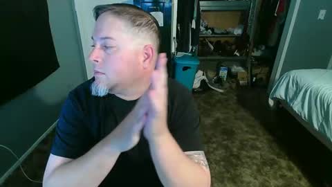 Snapshot of whydoidothis77 chatting on March 1, 2026, 9:39 pm whydoidothis77 online show from March 1, 2026, 9:39 pm