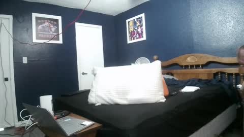 whyteboi8989 online show from September 26, 2025, 2:48 am