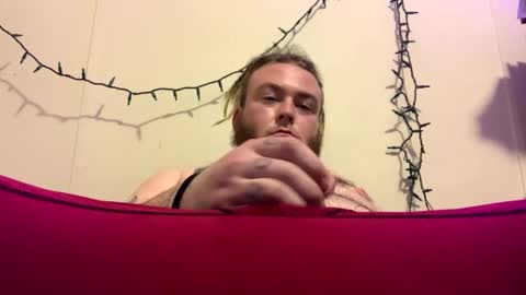 wicked_clown665 online show from December 17, 2025, 4:40 am