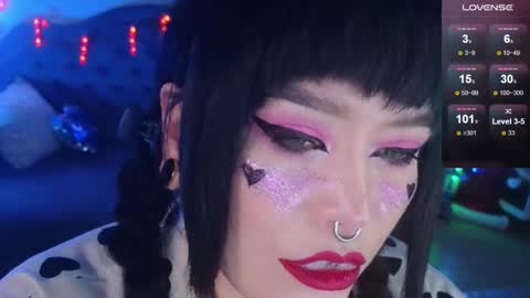 Snapshot of wickedxqueen chatting on December 19, 2024, 9:49 pm Laura  online show from December 19, 2024, 9:49 pm