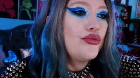 Snapshot of wickedxqueen chatting on December 29, 2024, 3:11 am Laura  online show from December 29, 2024, 3:11 am