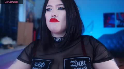 Snapshot of wickedxqueen chatting on January 25, 2025, 12:47 pm Laura  online show from January 25, 2025, 12:47 pm