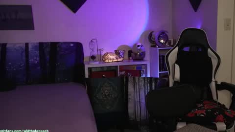 Snapshot of widthofapeach chatting on February 17, 2026, 1:46 am Gretchen Jimmy online show from February 17, 2026, 1:46 am