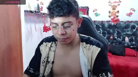 Snapshot of wiilliam_20 chatting on December 13, 2024, 6:59 pm wiilliam online show from December 13, 2024, 6:59 pm