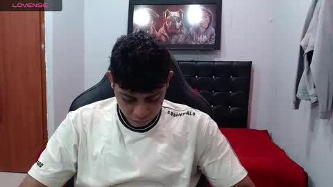 Snapshot of wiilliam_20 chatting on February 20, 2025, 11:53 am wiilliam online show from February 20, 2025, 11:53 am