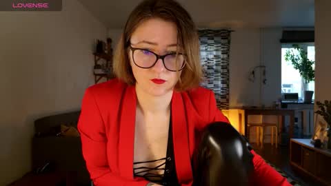 Snapshot of wild_peony chatting on October 26, 2025, 2:01 pm wild_peony online show from October 26, 2025, 2:01 pm