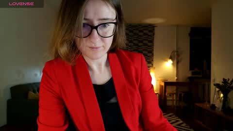 Snapshot of wild_peony chatting on December 4, 2025, 5:32 pm wild_peony online show from December 4, 2025, 5:32 pm