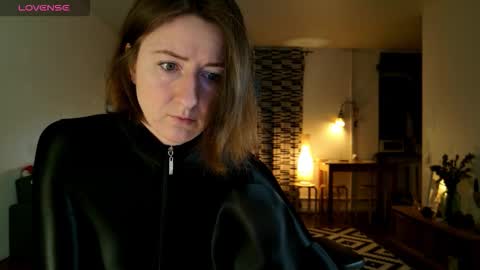 wild_peony online show from February 12, 2026, 4:13 pm