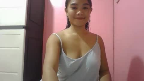 wildchilly_pearl19 online show from November 16, 2025, 7:47 am