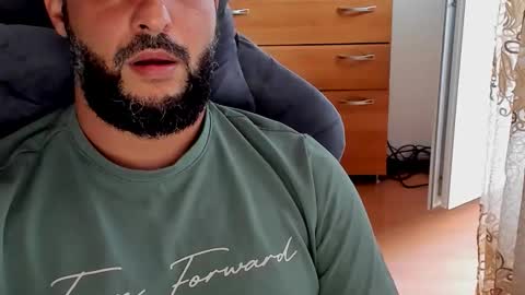 wildcrazypussy online show from June 2, 2026, 1:24 pm