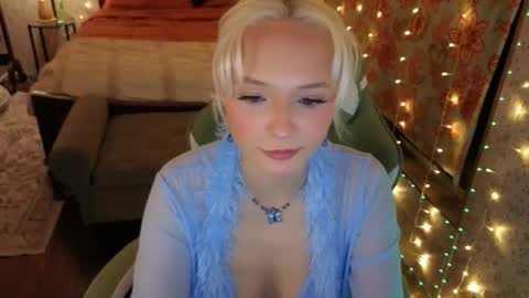 Snapshot of wilddaisy1223 chatting on April 9, 2026, 9:26 am Daisy online show from April 9, 2026, 9:26 am