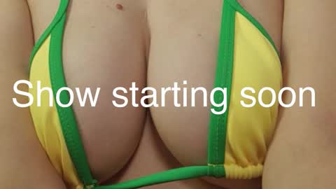 Snapshot of wildfairiesheaven chatting on December 4, 2025, 12:53 am OF JunoHoly online show from December 4, 2025, 12:53 am