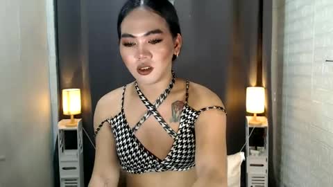 Lianelaiza online show from April 17, 2026, 11:13 am