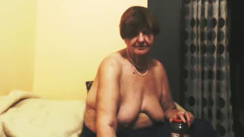 WildRedCat online show from October 13, 2025, 9:26 pm