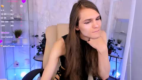 Snapshot of will_snake chatting on December 14, 2025, 9:41 pm Will My schedule for this week Monday Tuesday ThursdaySaturday online show from December 14, 2025, 9:41 pm