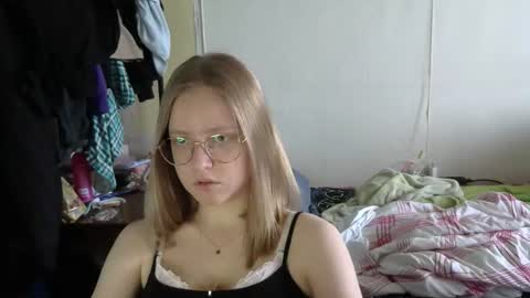 Olivia online show from July 17, 2026, 5:14 am