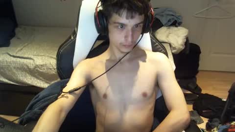 Snapshot of willfro_ chatting on October 19, 2025, 1:39 am willfro_ online show from October 19, 2025, 1:39 am