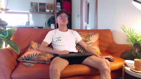 William online show from April 22, 2026, 5:10 am