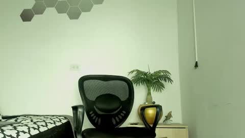 Snapshot of william_parra55 chatting on March 2, 2025, 9:11 pm William Parra online show from March 2, 2025, 9:11 pm