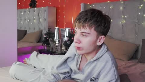 Snapshot of william_ross chatting on December 24, 2024, 2:10 am will online show from December 24, 2024, 2:10 am